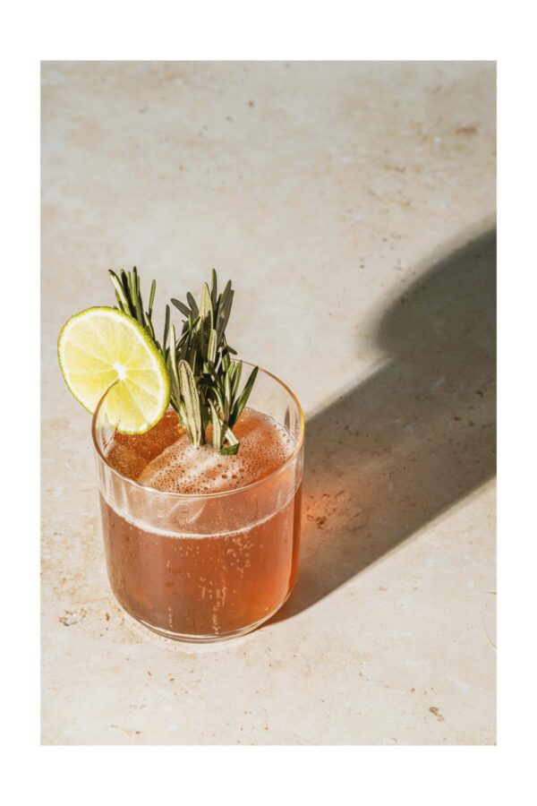 Pavasario atgaivos kokteilis - Paveikslas ant aliuminio